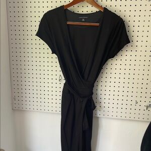 Banana Republic Black Sheath Dress V-Neck Dolman Sleeves